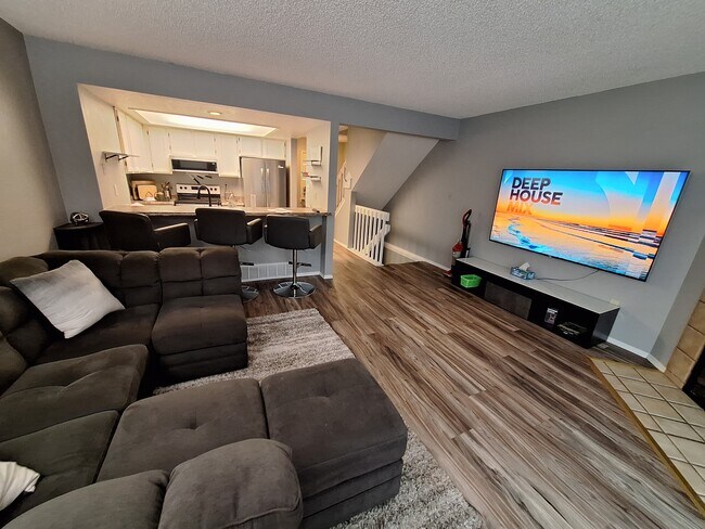 Building Photo - 1241 Firefly Cir