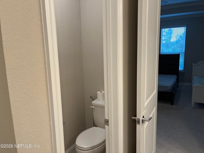 Building Photo - 211 Diamondback Ave