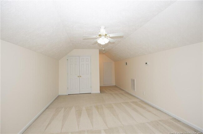 Building Photo - 106 Harvest Ln