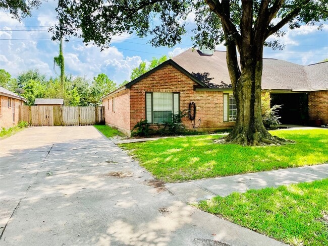 Building Photo - 19319 Lazy Valley Dr