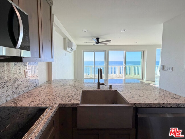 Building Photo - 11862 Ebbtide Ln