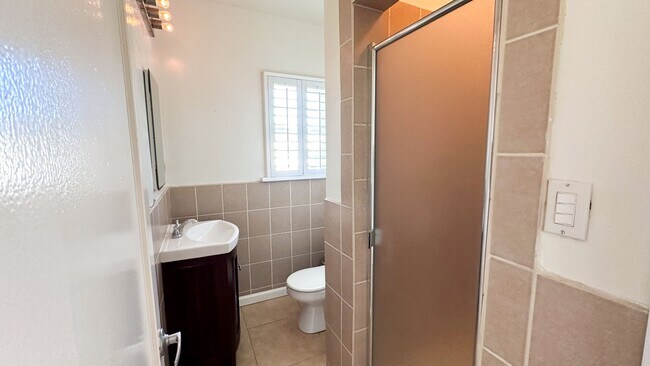 Building Photo - Classic View Park Rental