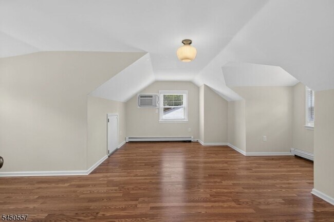 Building Photo - 663 Mountain Ave