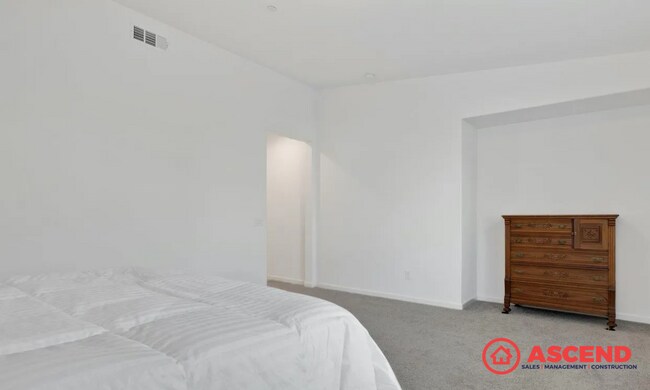 Building Photo - Beautiful 3-Bedroom Home in desired Highgate Community with Pool & Full Appliances!