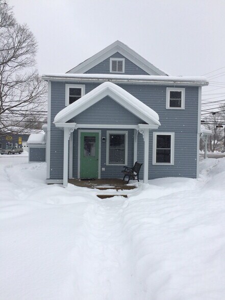 Building Photo - 938 VT-7A