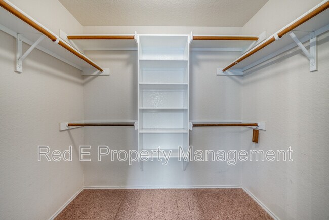 Building Photo - 3125 Muntjac