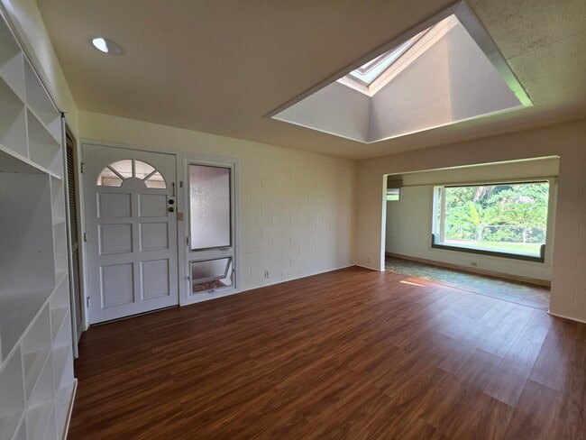 Building Photo - 46-305-305 Hoauna St