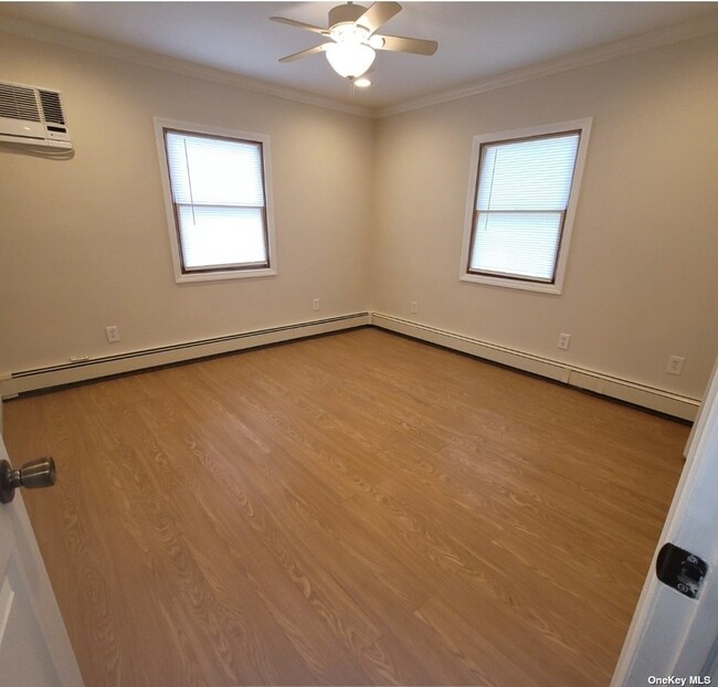 Building Photo - 49 Azalea Rd