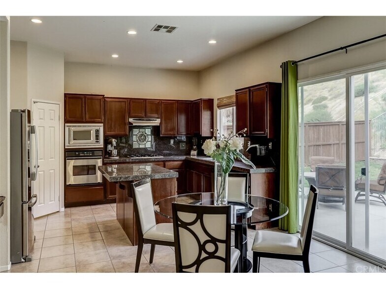 Building Photo - 26426 Mare Ln