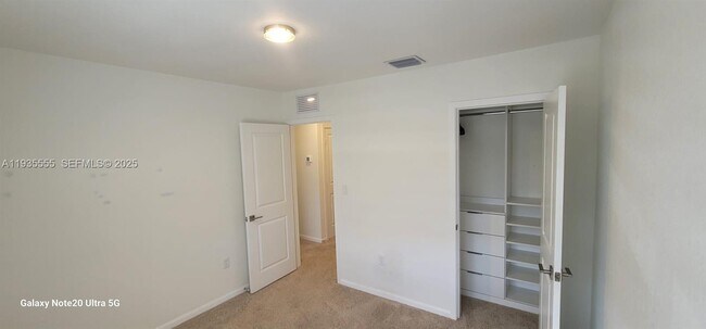 Building Photo - 2459 SE 10th St