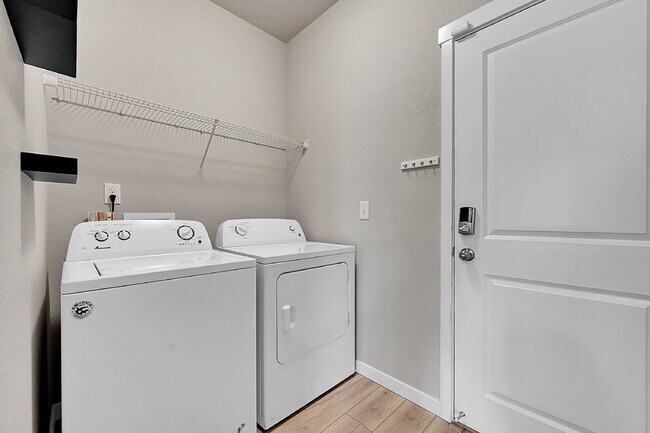 Building Photo - $2,895 - 4 Bed, 3 Bath Home in Colorado Sp...