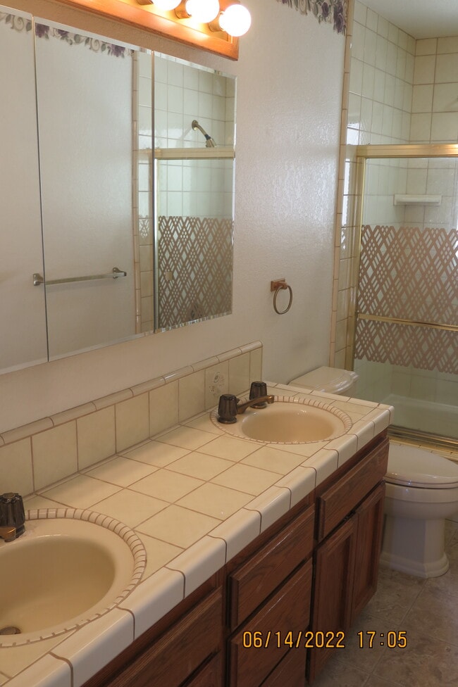 Building Photo - 17653 Chaparral Dr