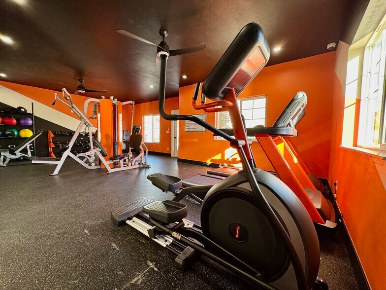 Building Photo - 1624 Hannah Ln