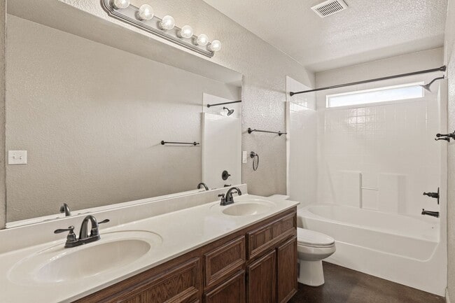 Building Photo - PM1-TEMP609 W Karey Dr