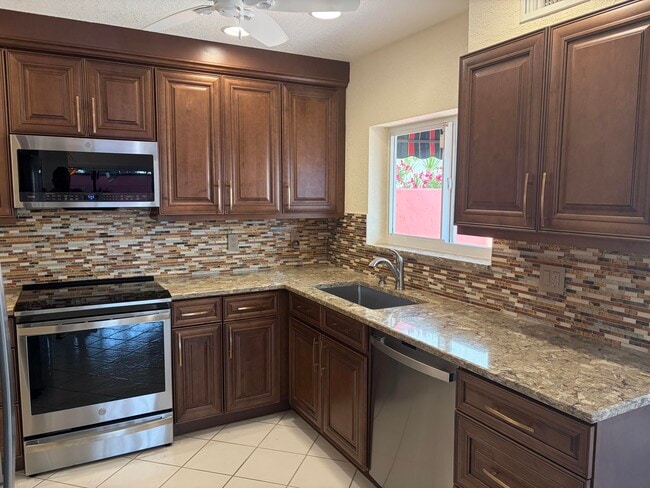 Building Photo - 21435 Campo Allegro Dr