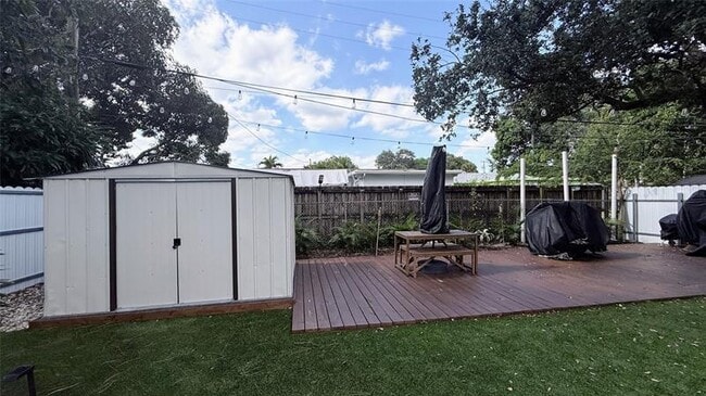 Building Photo - 433 NW 15th Way