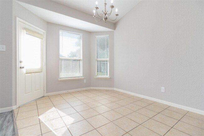 Building Photo - 23523 Maple Vista Ln