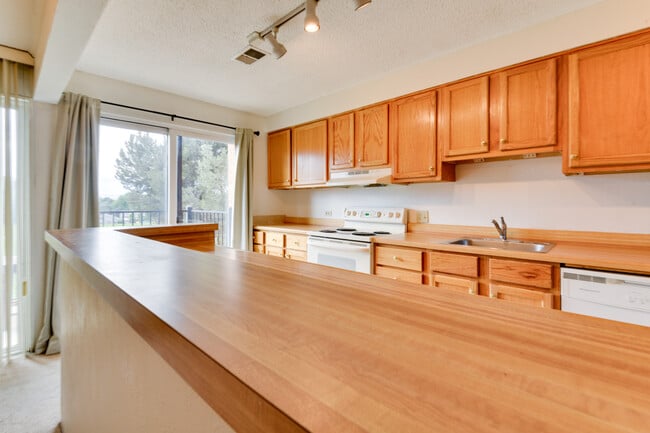 Building Photo - 2899 S Locust St