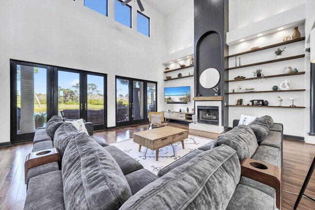 Building Photo - 1393 Sunset Beach Dr