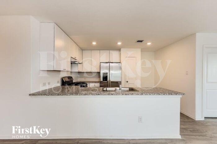 Building Photo - 231 Agave Cir