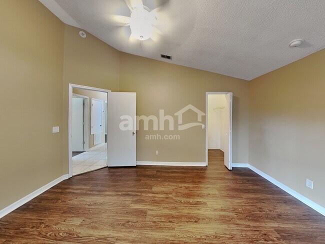 Building Photo - 12706 Parkbury Dr