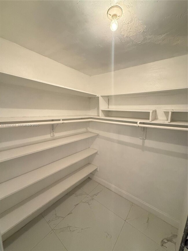 Building Photo - 200 N 61st Ave