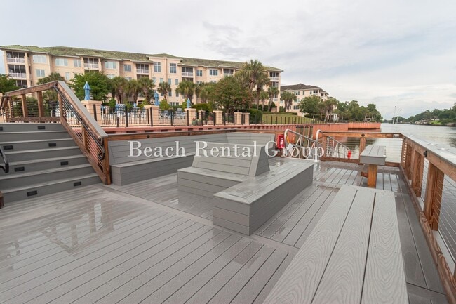 Building Photo - 2180 Waterview Dr
