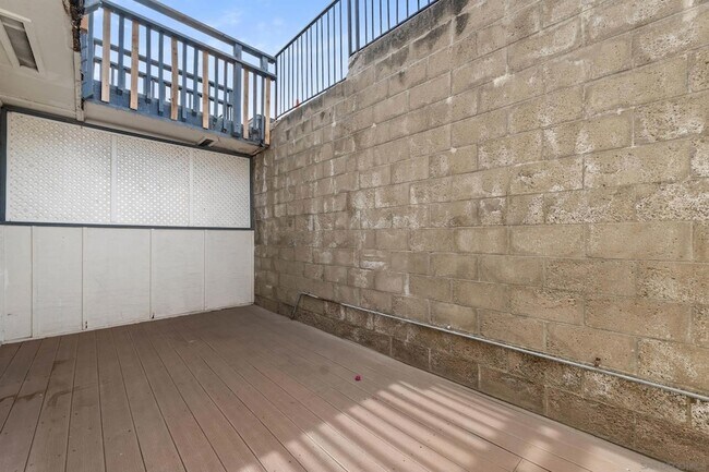 Building Photo - 1281 34th St