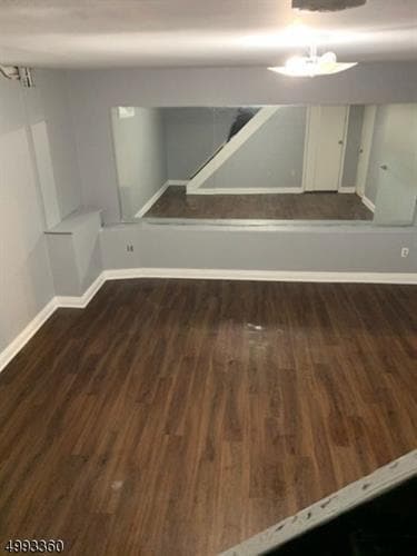 Building Photo - 7 Village Dr