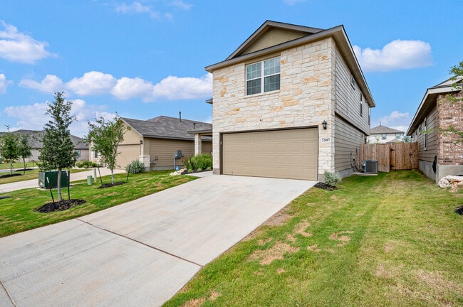 Building Photo - 22607 Green Jacket