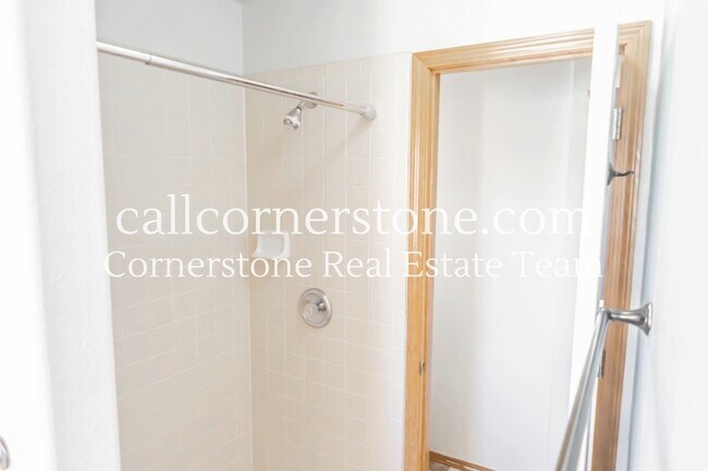Building Photo - 5312 Luster Dr