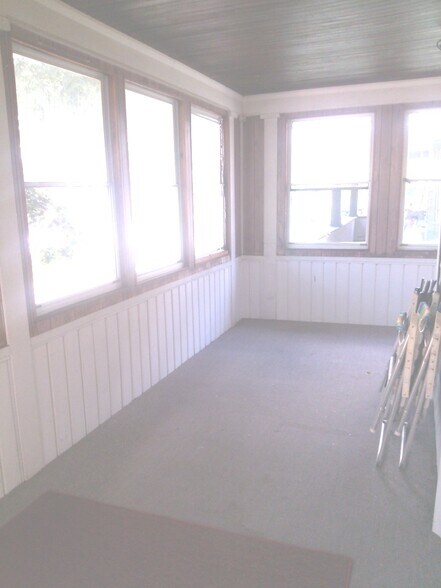 3 season porch - 552 Park Ave