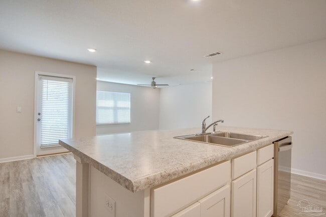 Building Photo - 4383 White Cedar Ct