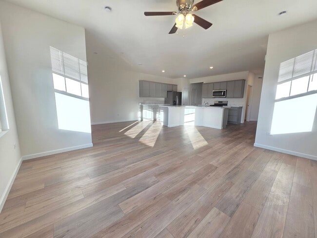 Building Photo - 5919 Hawkweed Dr