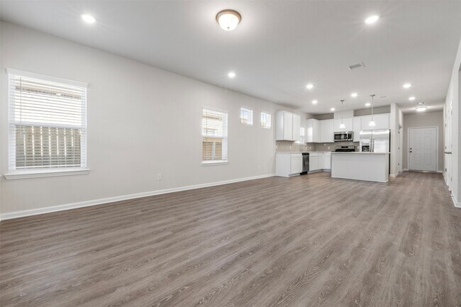 Building Photo - 27219 Mockingbird Ter Ln