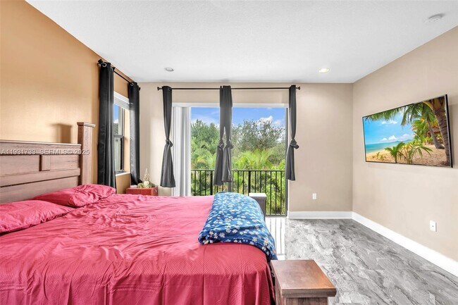 Building Photo - 9712 W 34th Ln