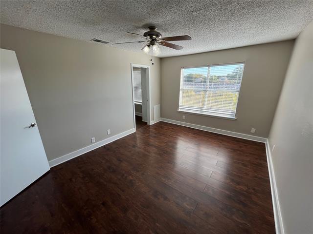 Building Photo - 415 Towne House Ln