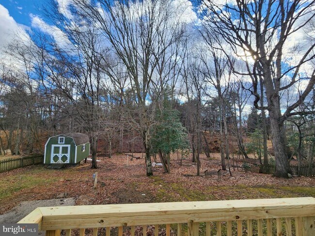 Building Photo - 5625 Reardon Ln