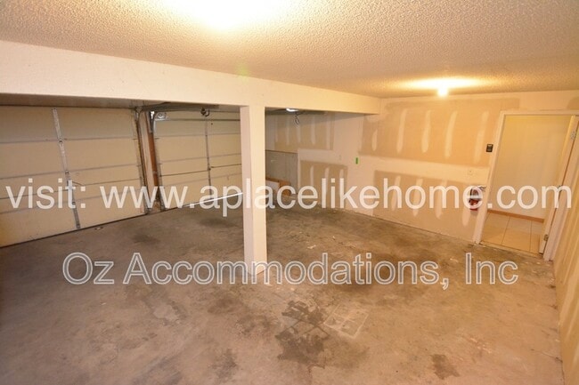Building Photo - 5200 Hardy Ct