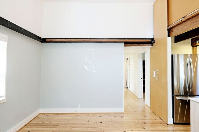 Building Photo - Charming Home in Fifeville, Downtown Charlottesville