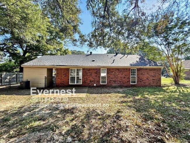 Building Photo - 6123 Kensington Cir