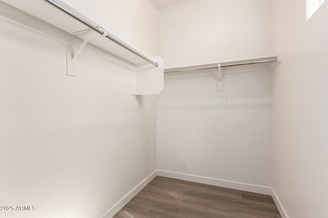Building Photo - 1531 W Sierra Vista Dr