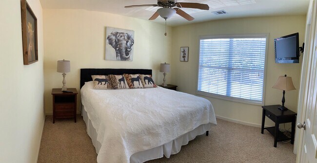 Building Photo - 501 Port Laz Ln