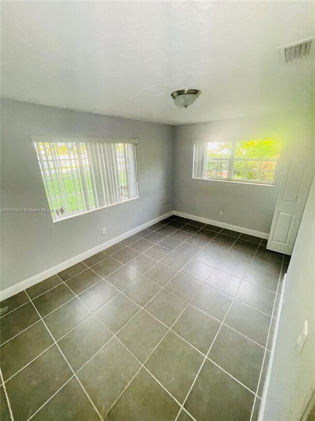 Building Photo - 20560 SW 113th Rd