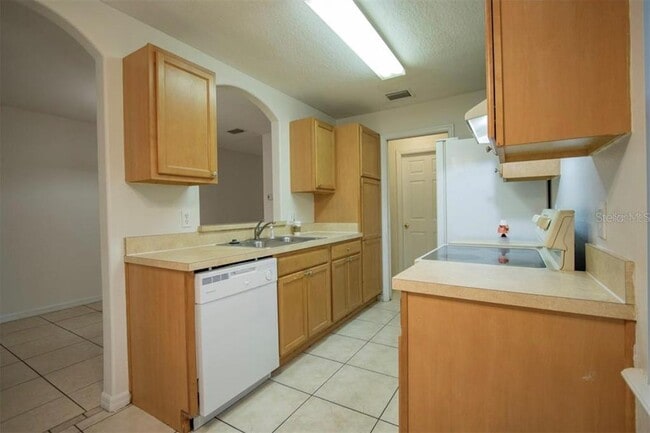 Building Photo - 718 Lyman St