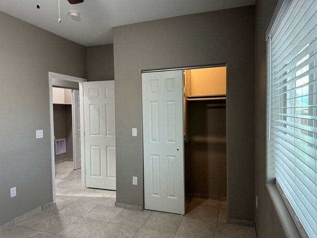 Building Photo - Beautiful Modern 3Bdm 2Ba Home, Easy Access to I-10, Must See!