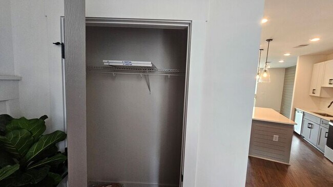 Building Photo - 1507 Porter Rd