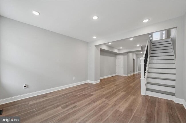 Building Photo - 447 Durfor St