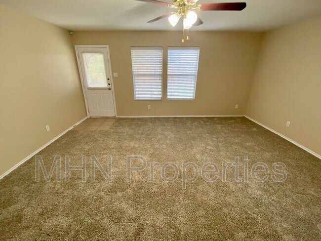 Building Photo - 5923 Trent Ranch