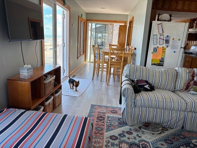 Building Photo - 1 East St